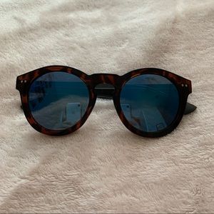 Round sunglasses from Gap